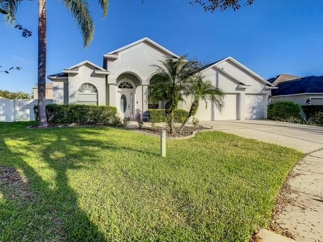4220 BALINGTON DRIVE VALRICO, FL 33596