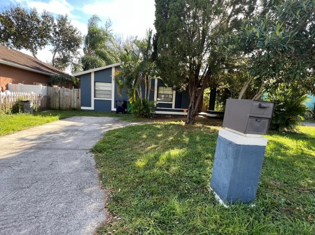 2918 W HAYA STREET TAMPA, FL 33614