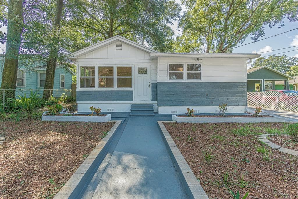 309 E CLINTON STREET TAMPA, FL 33604