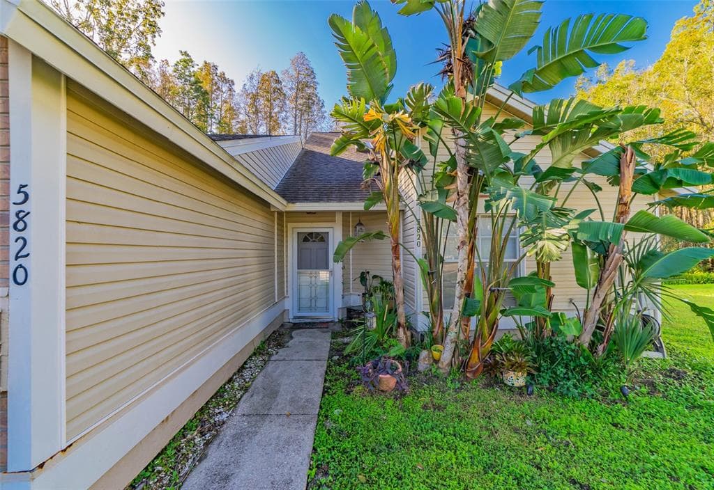 5820 RED CEDAR LANE TAMPA, FL 33625