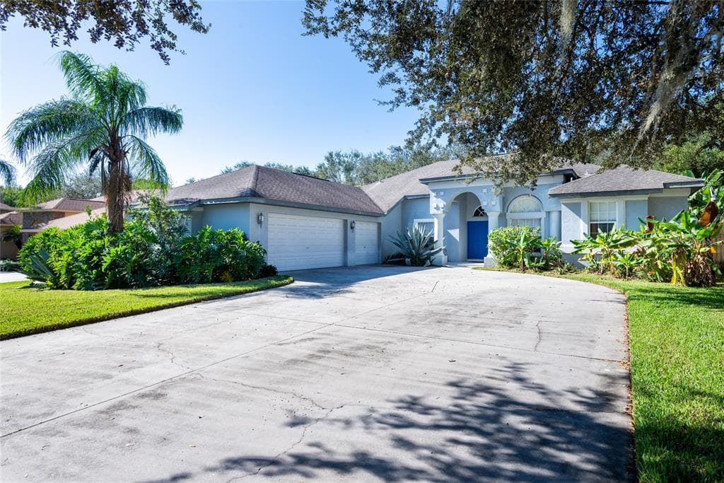 2807 WINDING TRAIL DRIVE