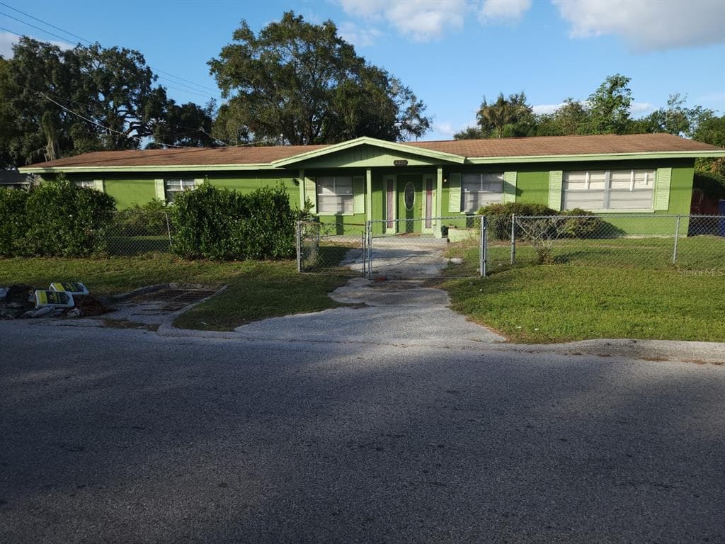 8801 N 14TH STREET TAMPA, FL 33604