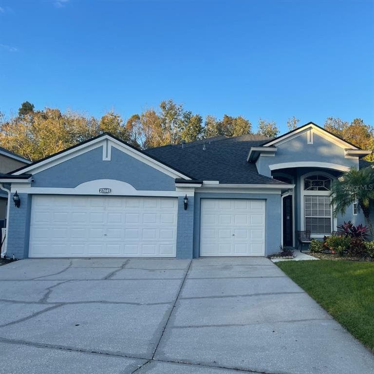 27645 MULHOLLAND COURT WESLEY CHAPEL, FL 33544