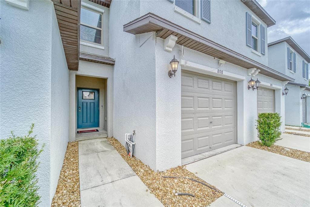 808 ROYAL EMPRESS DRIVE