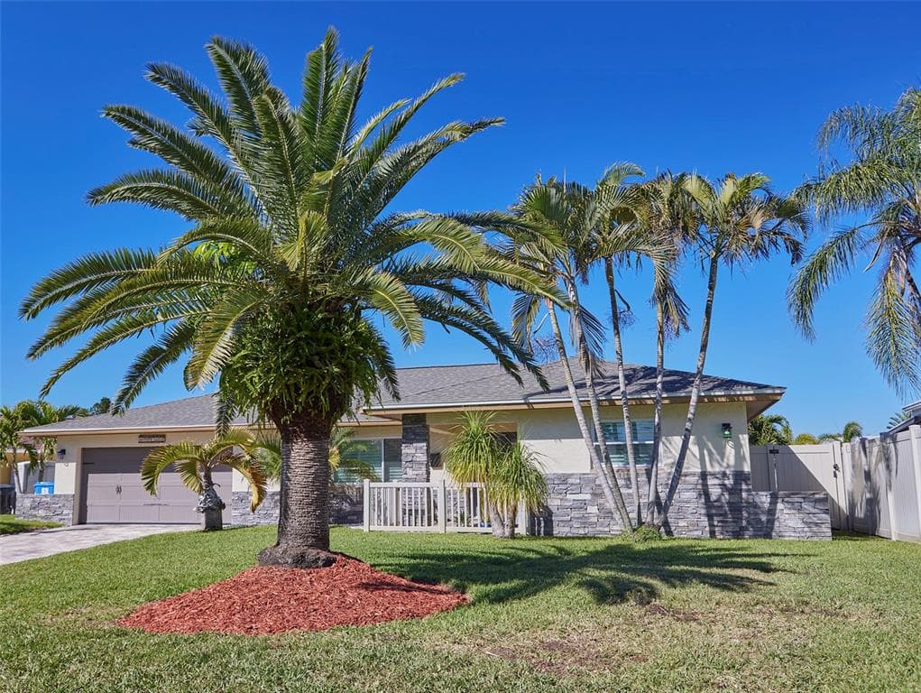 1385 50TH AVENUE NE ST PETERSBURG, FL 33703