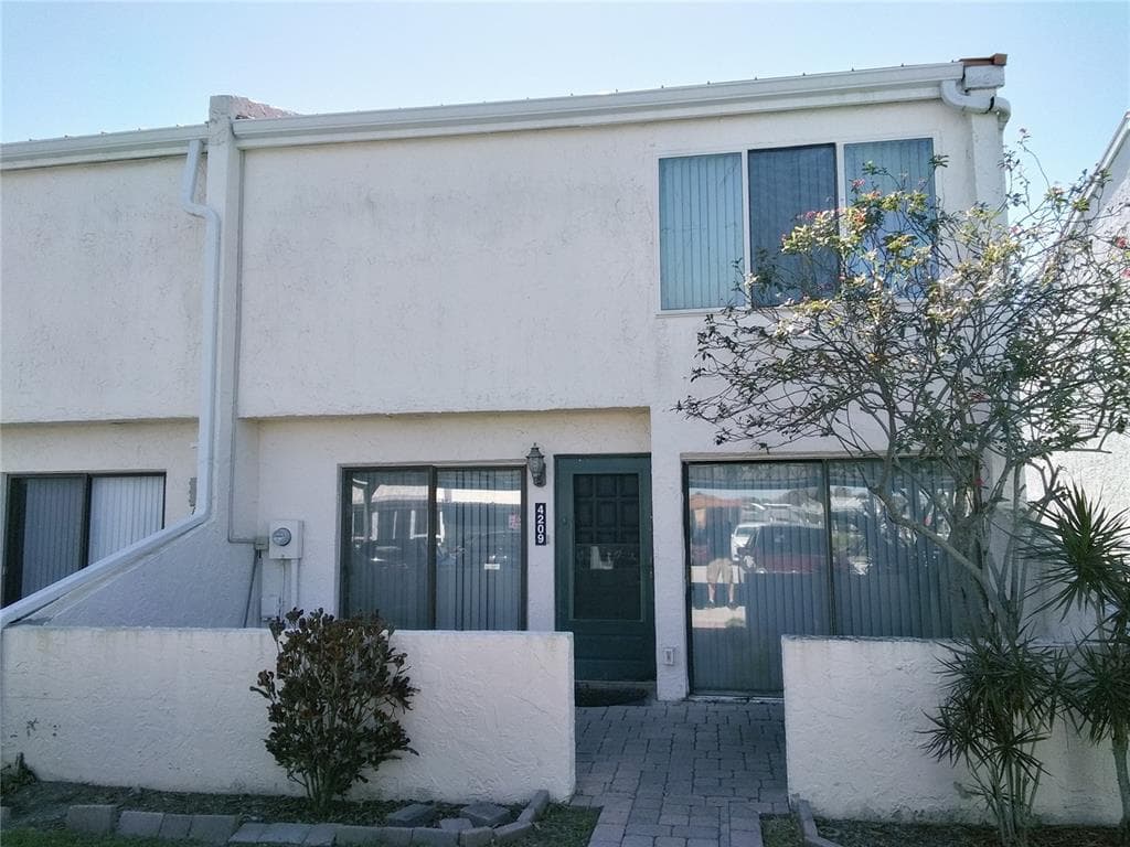 4209 FOGCUTTER COURT TAMPA, FL 33615