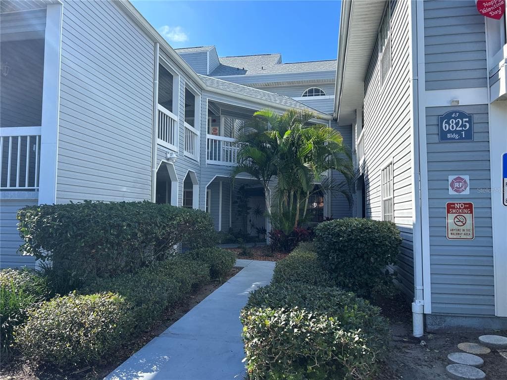 6825 STONES THROW CIRCLE N UNIT 1101 ST PETERSBURG, FL 33710