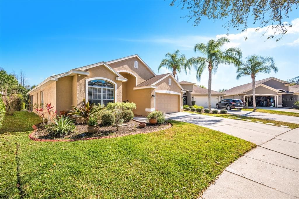 18857 MAISONS DRIVE LUTZ, FL 33558