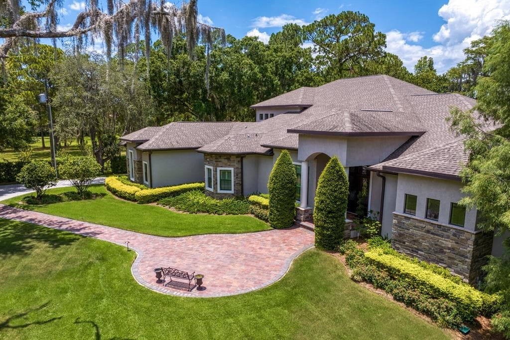 8829 ROBERTS ROAD