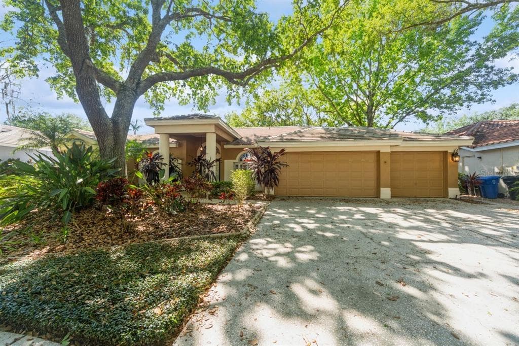 9323 WELLINGTON PARK CIRCLE