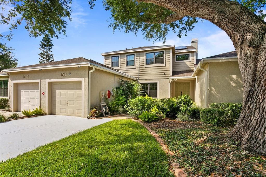 1017 SAN CARLOS AVENUE NE ST PETERSBURG, FL 33702