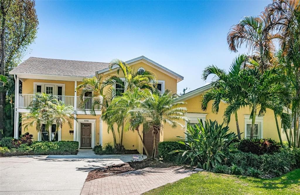 1016 S STERLING AVENUE TAMPA, FL 33629