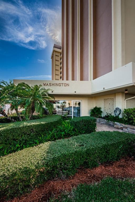 4550 COVE CIRCLE UNIT 1109 ST PETERSBURG, FL 33708