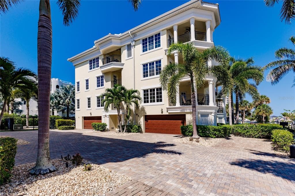 304 CALLE MIRAMAR UNIT S2 SARASOTA, FL 34242