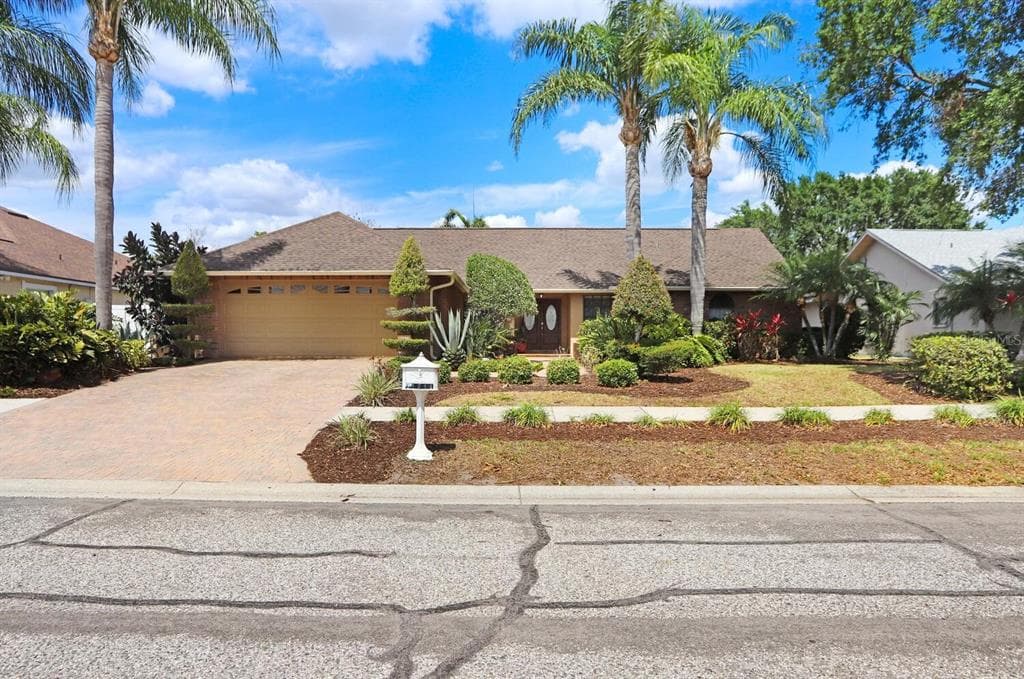 11214 SAINT ANDREWS COURT