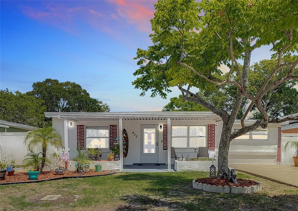 426 1ST AVENUE NE LARGO, FL 33770