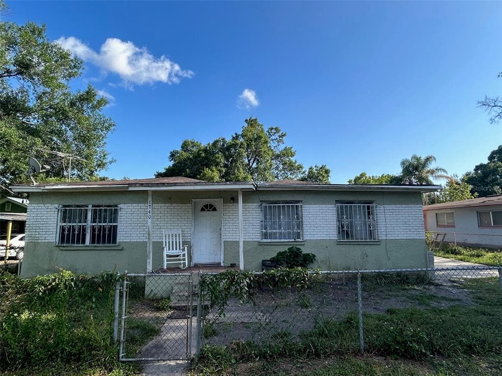 1740 W POWHATAN AVENUE TAMPA, FL 33603