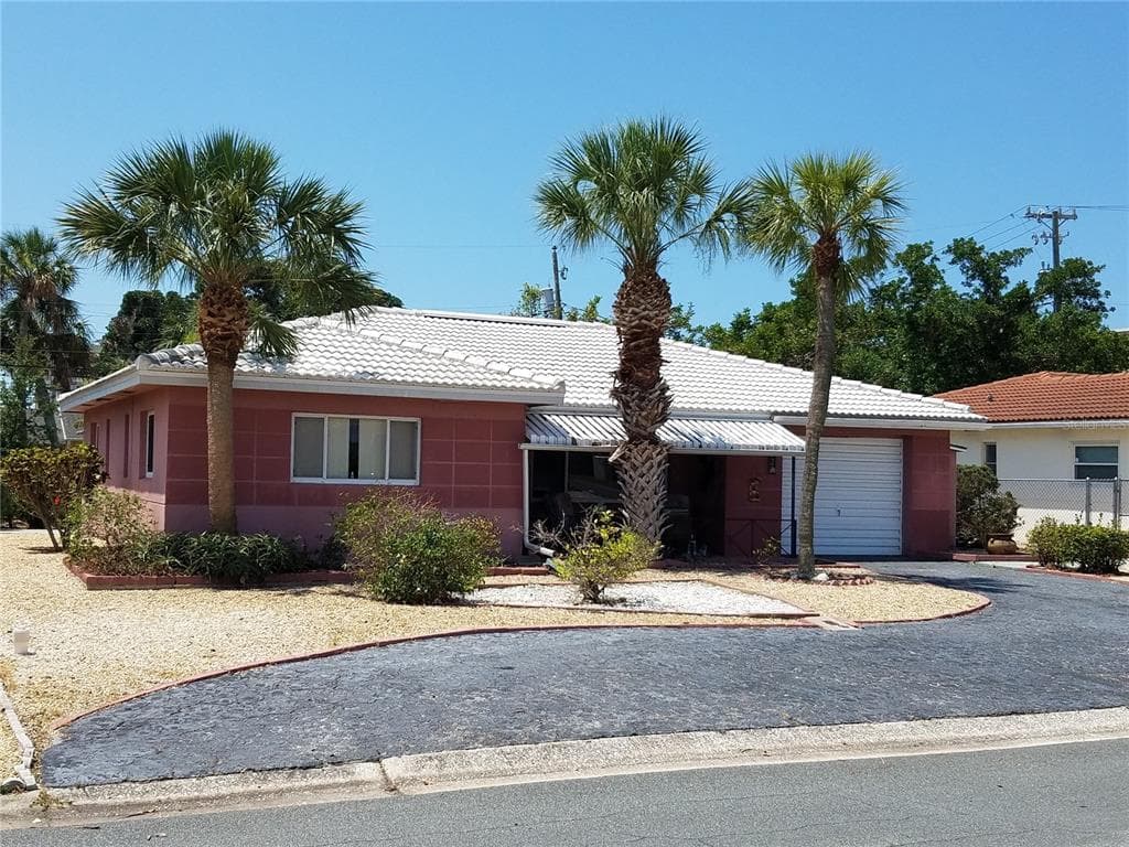 52 45TH AVENUE ST PETE BEACH, FL 33706