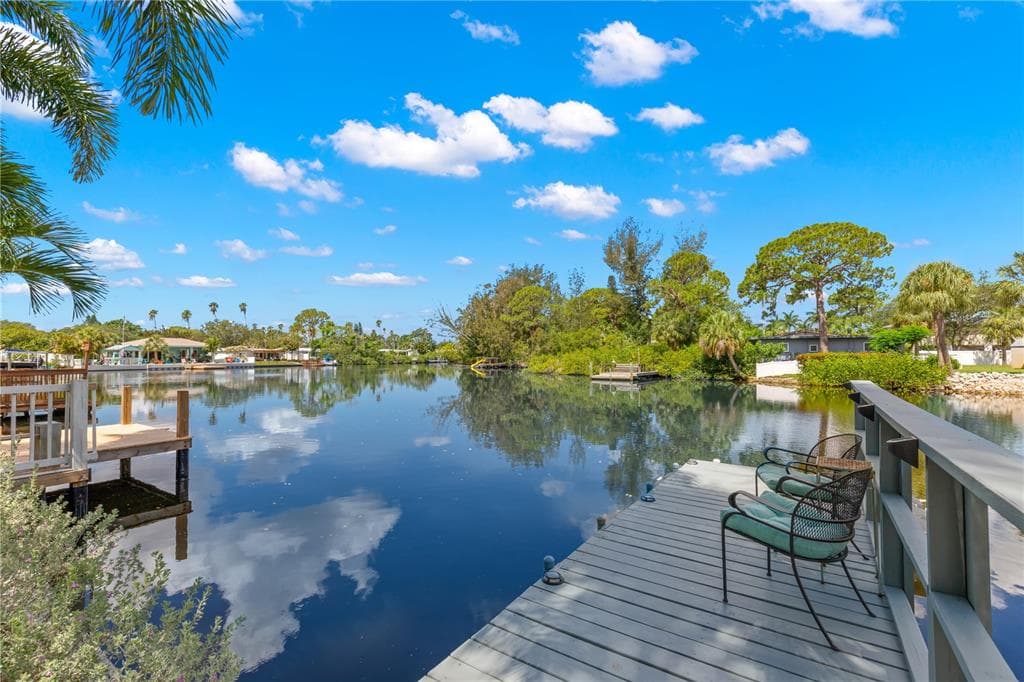 4424 HUNTINGTON STREET NE ST PETERSBURG, FL 33703