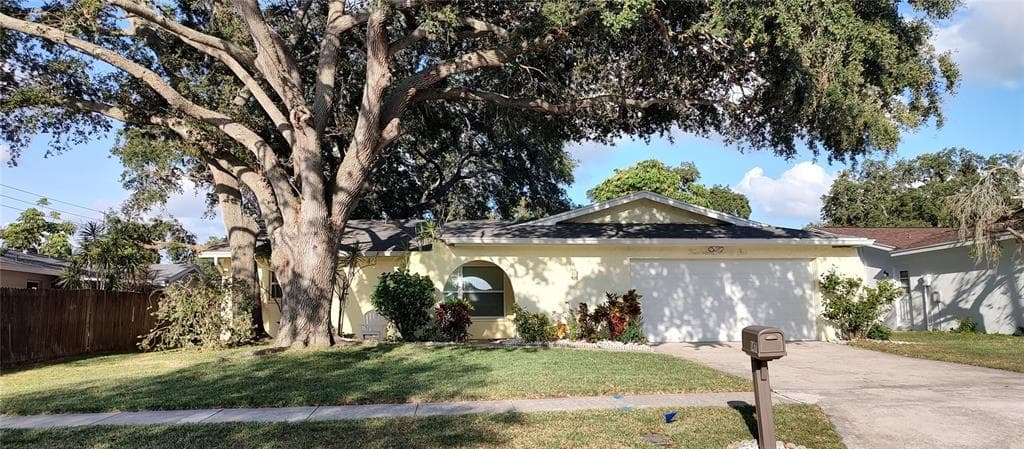 1471 SANDALWOOD DRIVE DUNEDIN, FL 34698