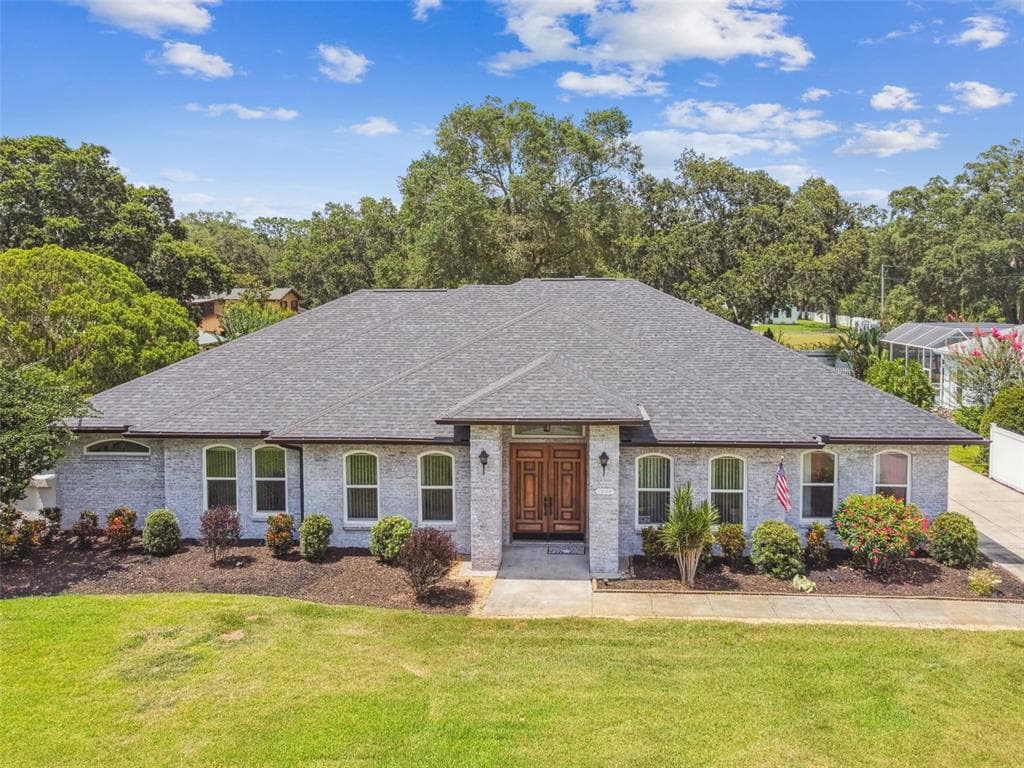 1444 HOUNDS HOLLOW COURT LUTZ, FL 33549