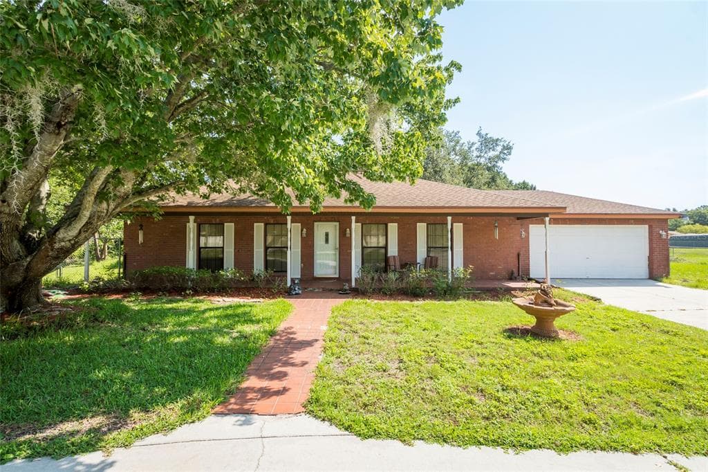 31603 STIRRUP LANE WESLEY CHAPEL, FL 33543
