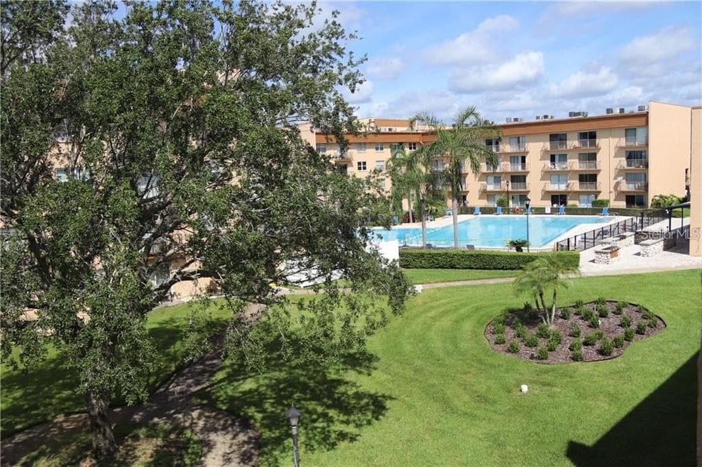 5820 N CHURCH AVENUE UNIT 363 TAMPA, FL 33614