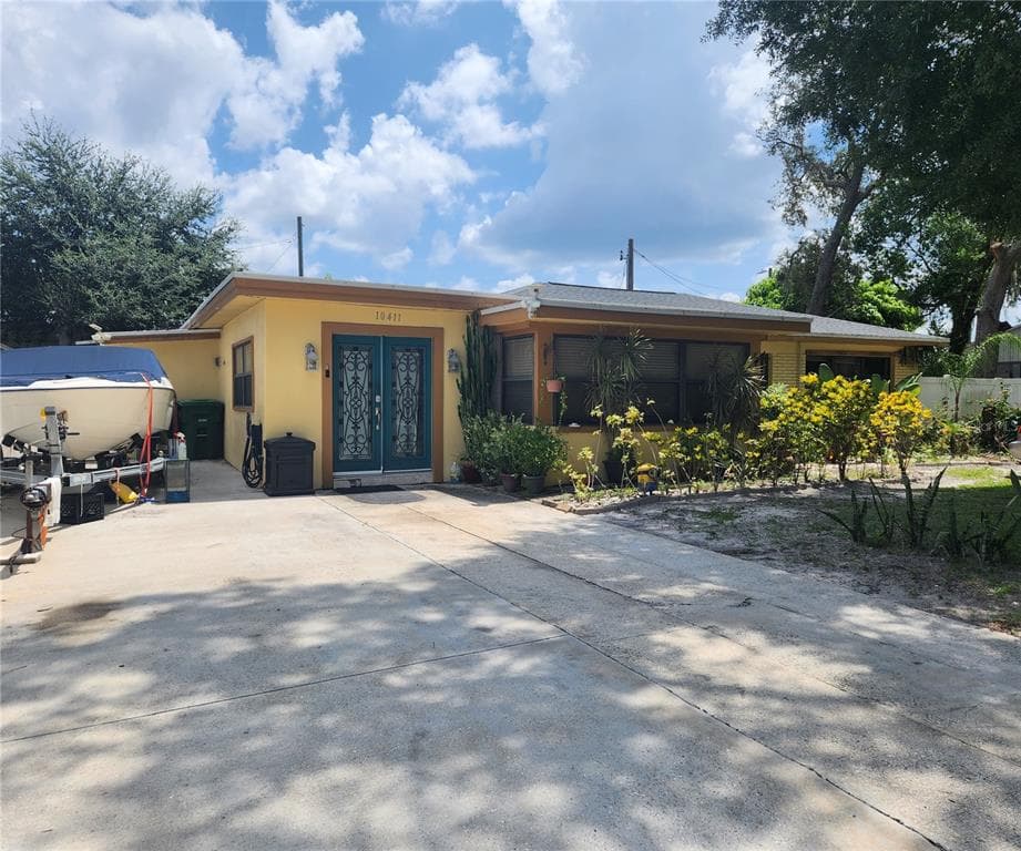 10411 N ASHLEY STREET TAMPA, FL 33612