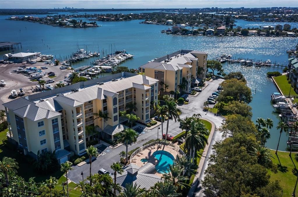 423 150TH AVENUE UNIT 1306 MADEIRA BEACH, FL 33708