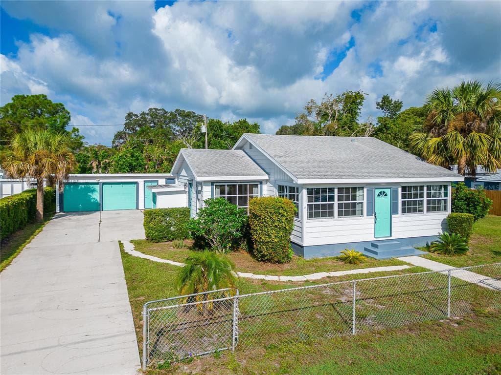 1564 S MICHIGAN AVENUE CLEARWATER, FL 33756
