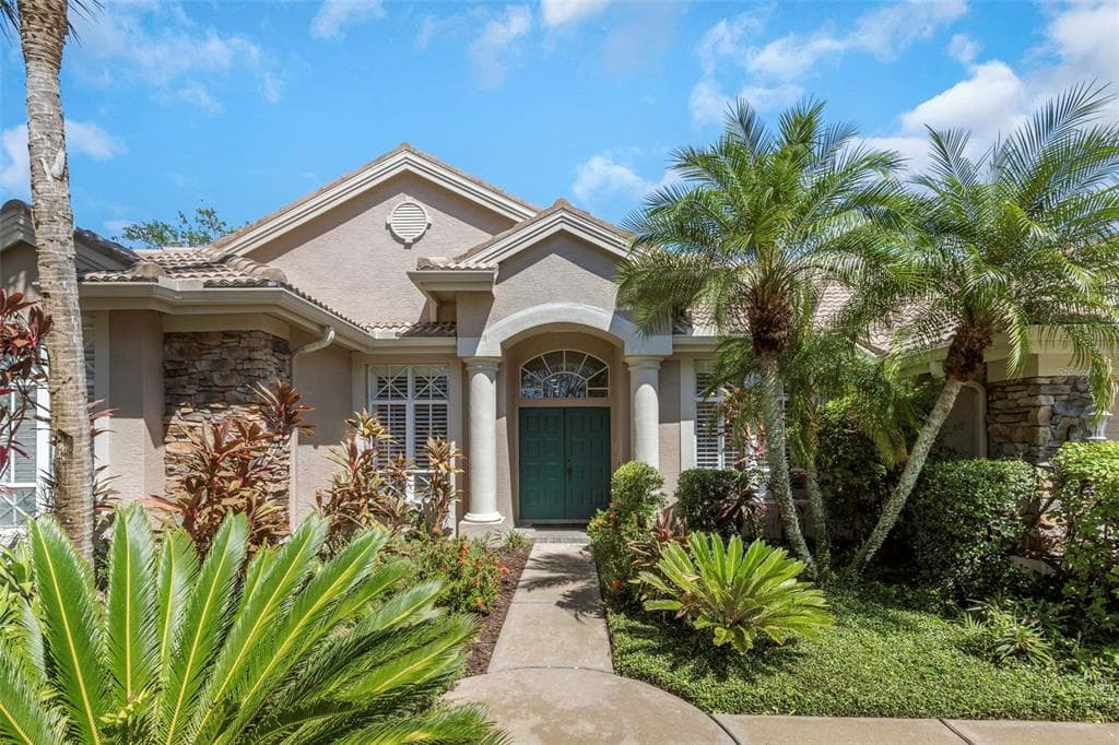 10534 GREENCREST DRIVE TAMPA, FL 33626