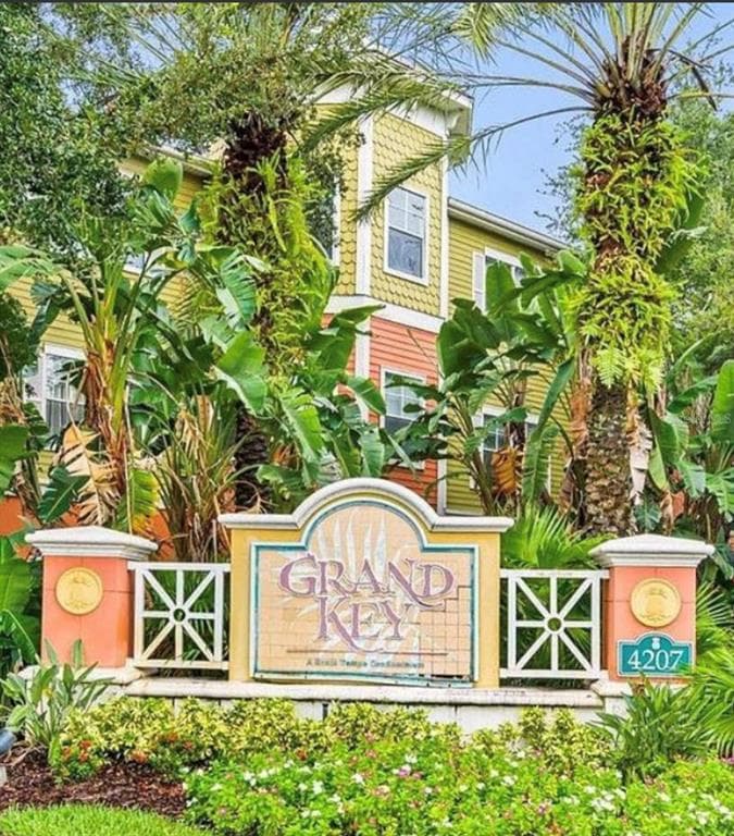 4207 S DALE MABRY HIGHWAY UNIT 12102 TAMPA, FL 33611