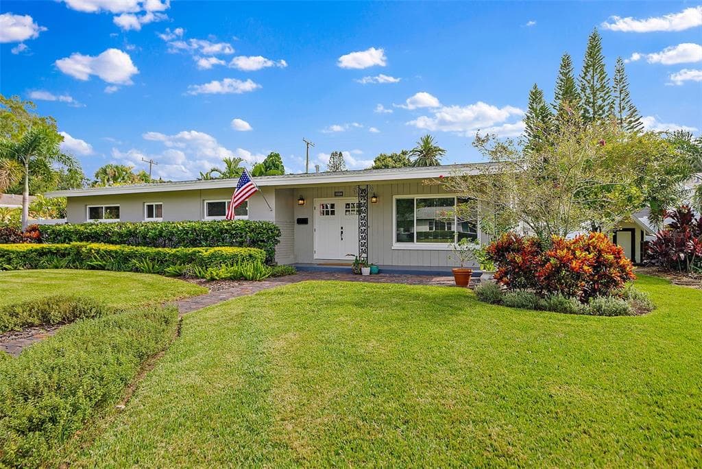 7510 DARTMOUTH AVENUE N ST PETERSBURG, FL 33710