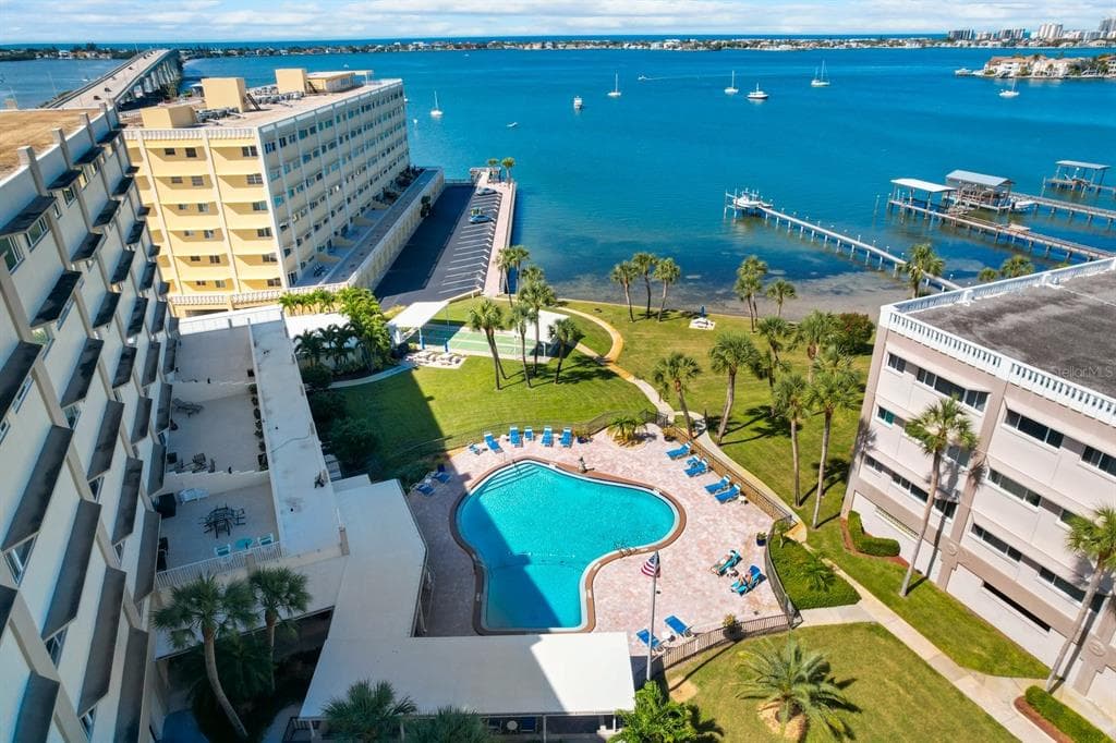 100 BLUFF VIEW DRIVE UNIT 208A BELLEAIR BLUFFS, FL 33770