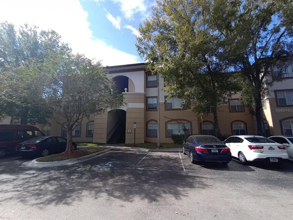 17108 CARRINGTON PARK DRIVE UNIT 703 TAMPA, FL 33647