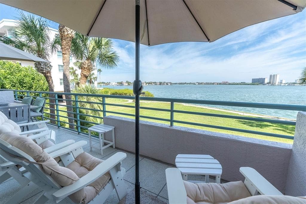 8001 SAILBOAT KEY BOULEVARD S UNIT 102 ST PETE BEACH, FL 33707
