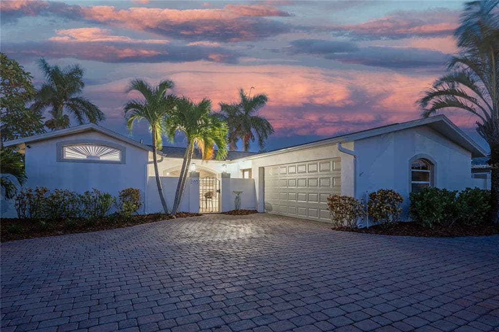 11225 4TH STREET E TREASURE ISLAND, FL 33706