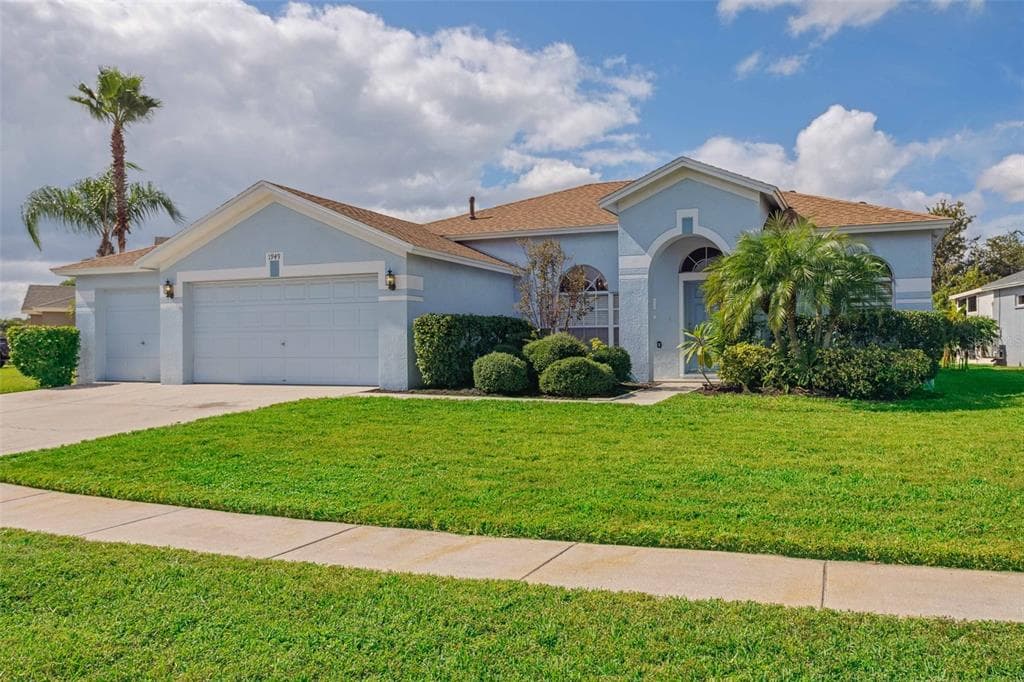 1949 RENSSELAER DRIVE WESLEY CHAPEL, FL 33543