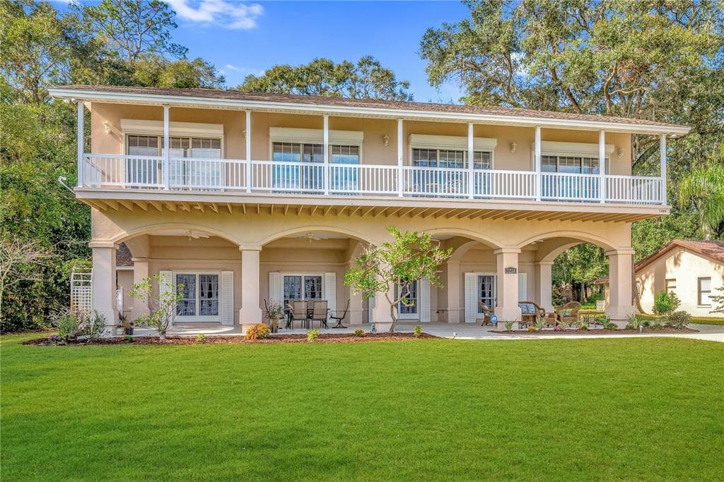 1224 RIVER ROAD
