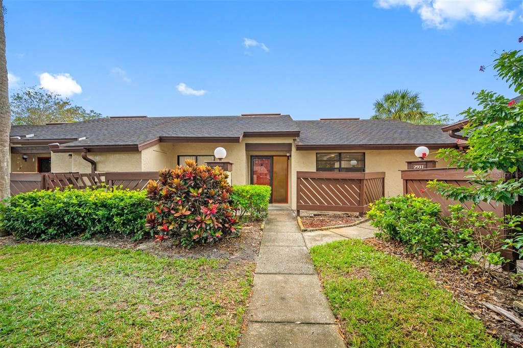 2933 BOXWOOD COURT