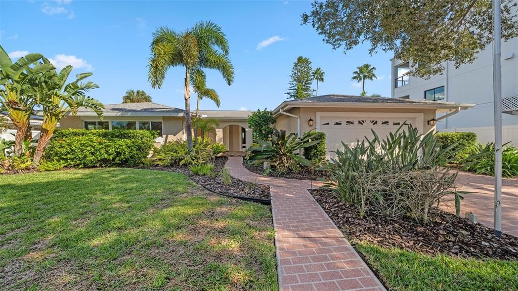113 WINDWARD ISLAND