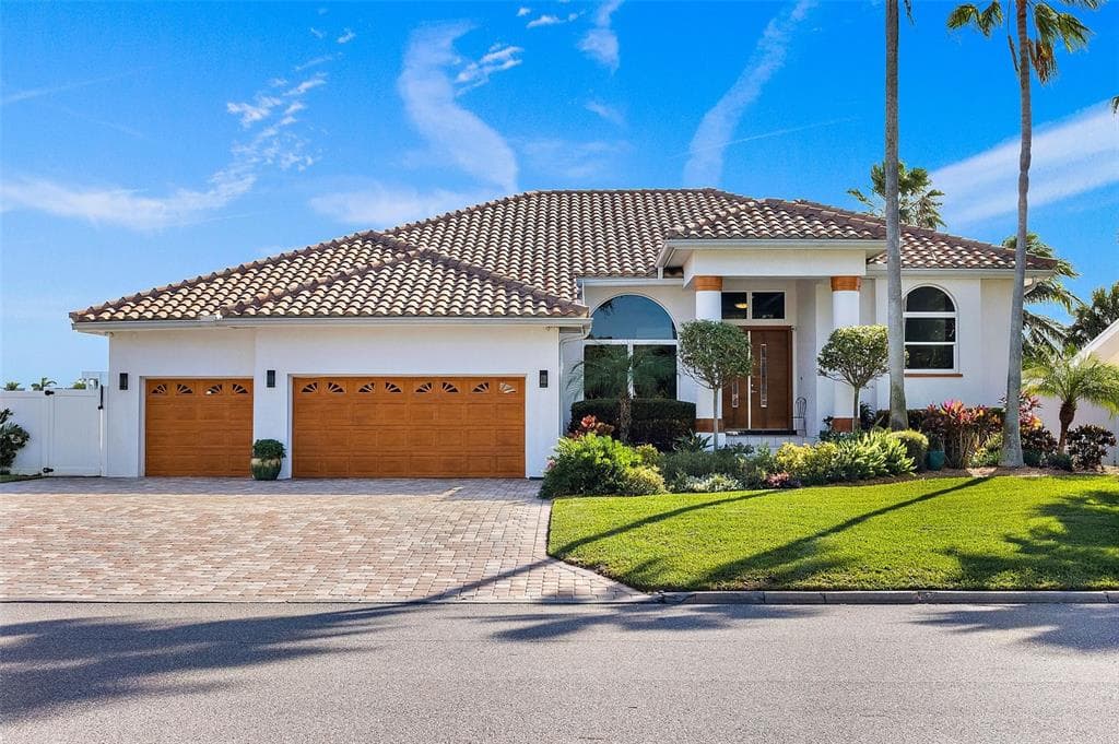 441 3RD AVENUE N TIERRA VERDE, FL 33715