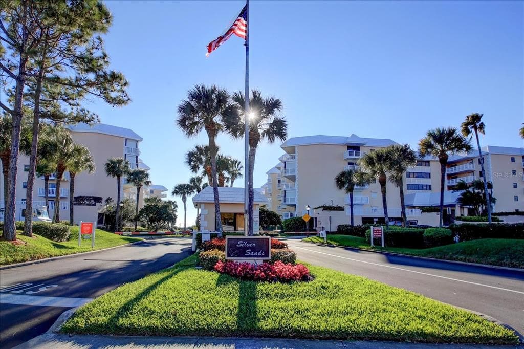 6500 SUNSET WAY UNIT 501 ST PETE BEACH, FL 33706