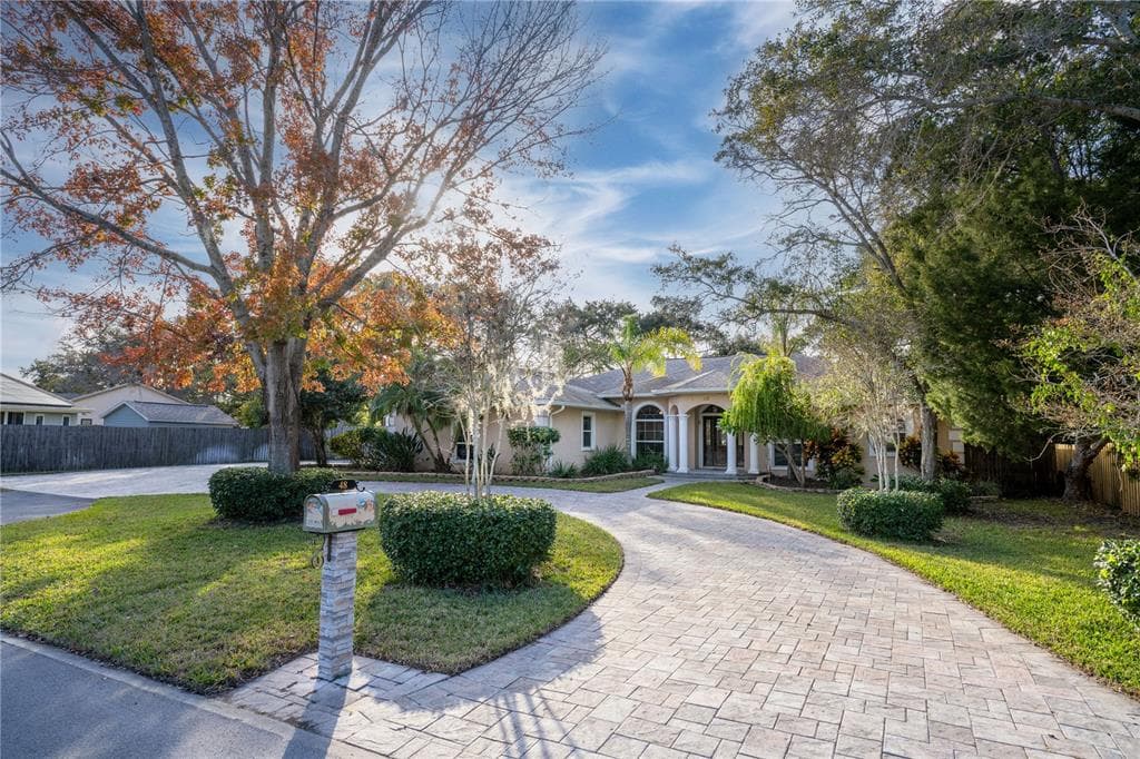48 ARNONI DRIVE