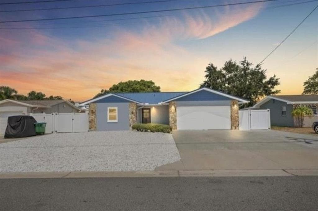35 CITRUS DRIVE