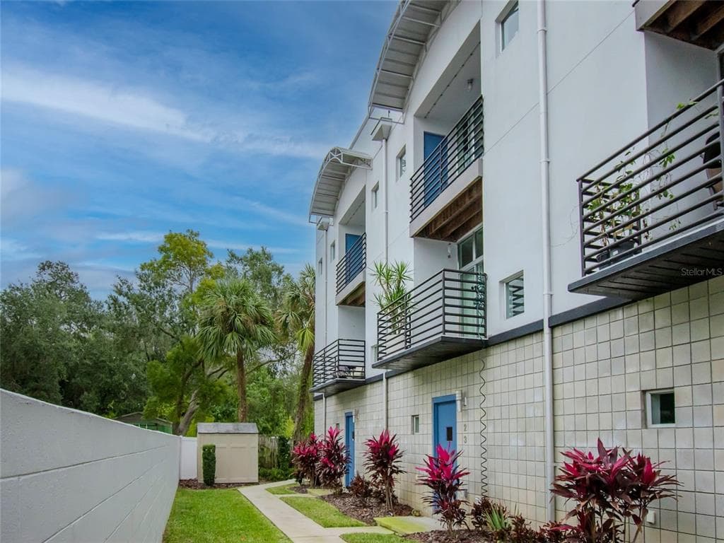 5008 S MACDILL AVENUE UNIT 23 TAMPA, FL 33611
