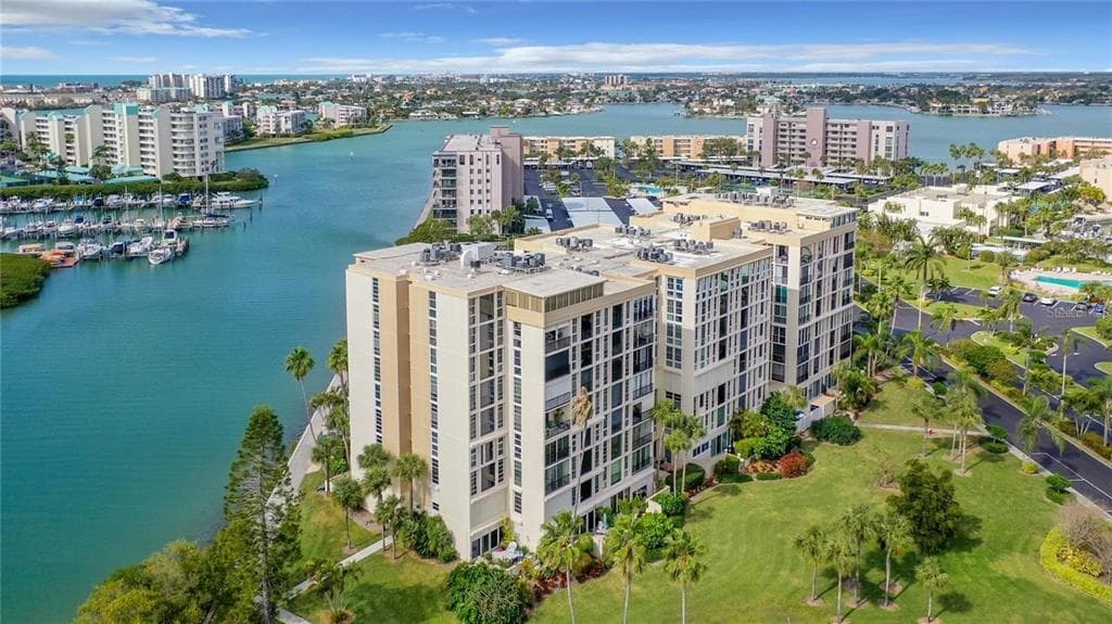7400 SUN ISLAND DR S UNIT 405 SOUTH PASADENA, FL 33707