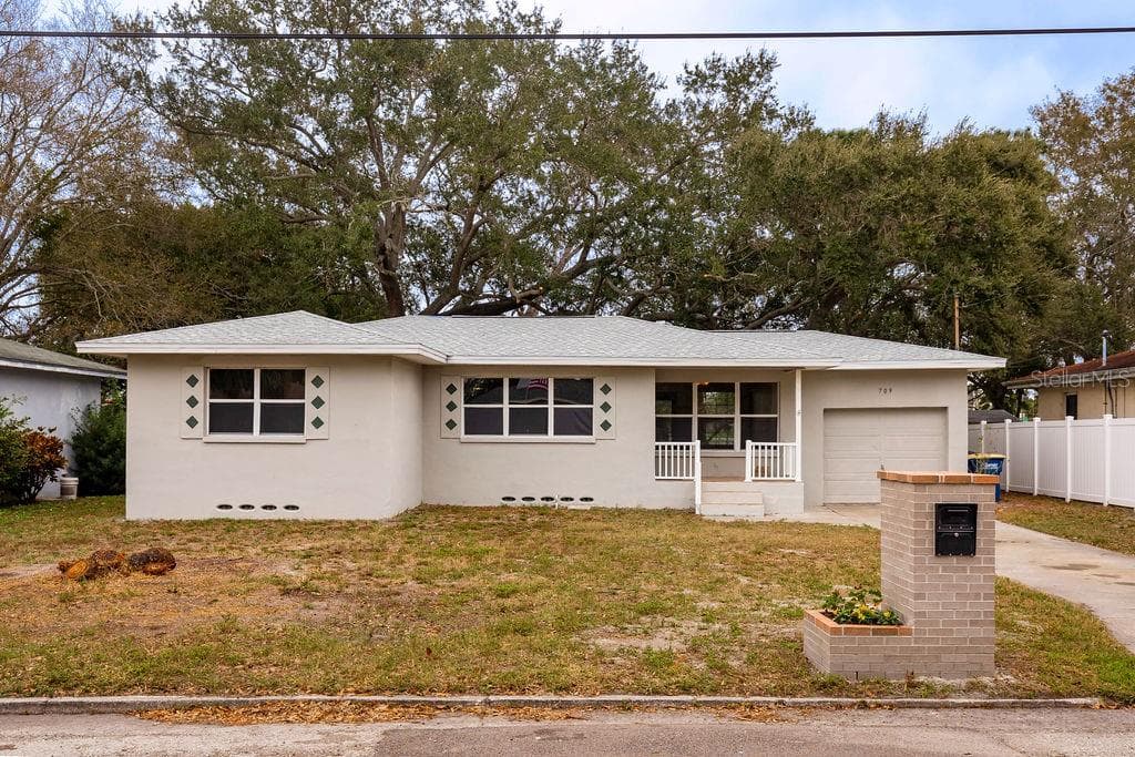 709 BROOKSIDE DRIVE CLEARWATER, FL 33764