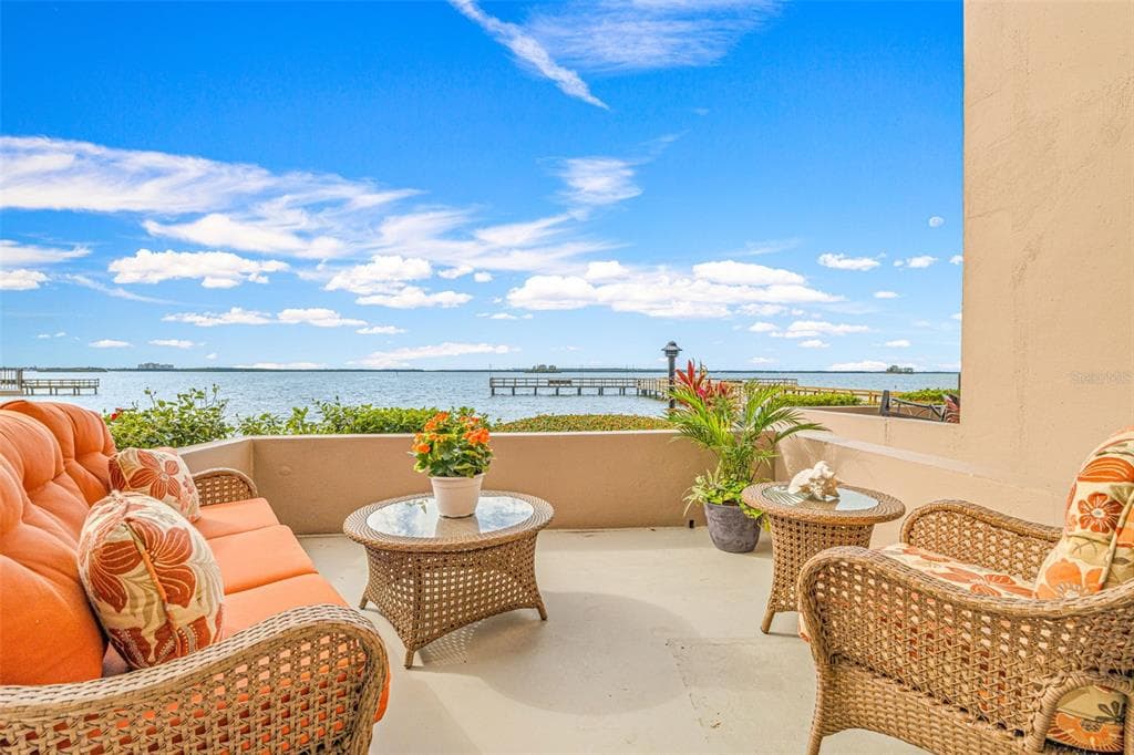634 EDGEWATER DRIVE UNIT 144 DUNEDIN, FL 34698