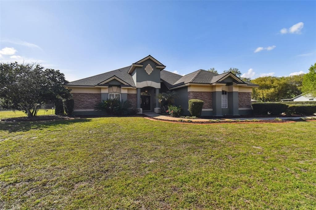 10302 LITTLE CREEK PLACE DOVER, FL 33527